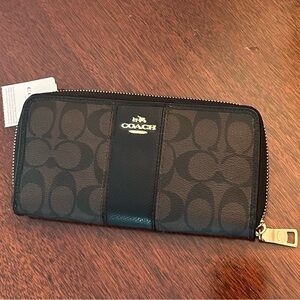 NWT Coach Wallet